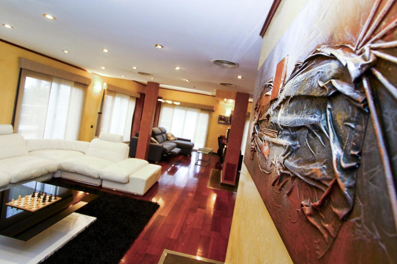 New Play Lake Villa Salou Exterior foto